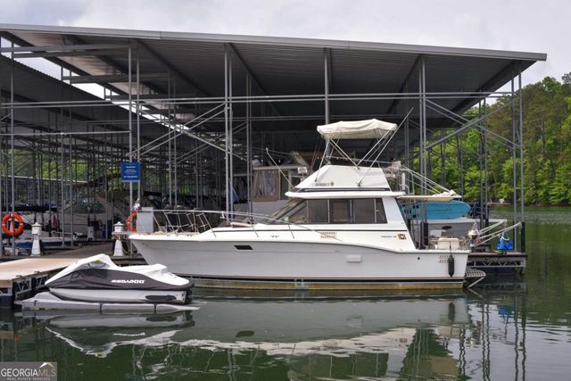 6616 Splashwater Drive, Flowery Branch, GA 30542