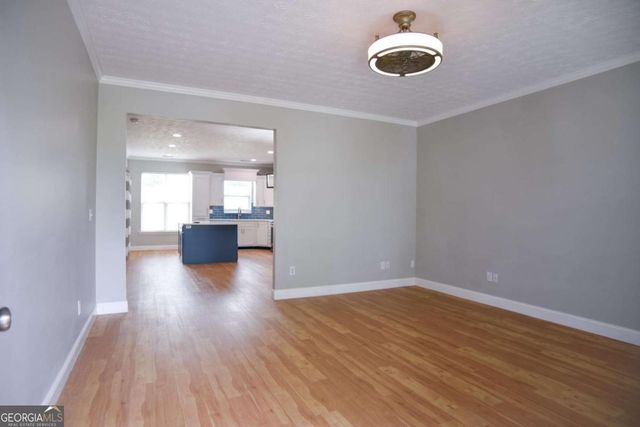 6616 Splashwater Drive, Flowery Branch, GA 30542