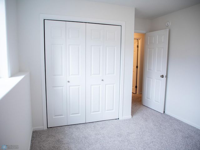 6725 Meadow View Drive S, Fargo, ND 58104