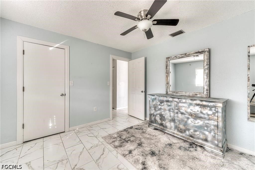 Image 12 of property listing at 5227 Coronado PKWY 1, Cape Coral, FL 33904