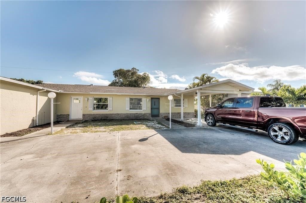 Image 27 of property listing at 5227 Coronado PKWY 1, Cape Coral, FL 33904