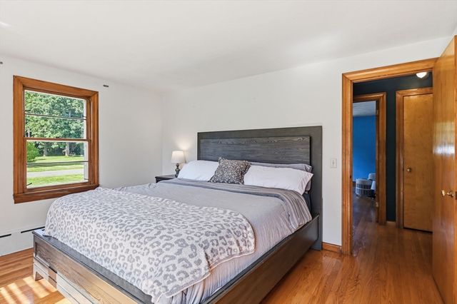 12 Wilbraview Dr, Wilbraham, MA 01095