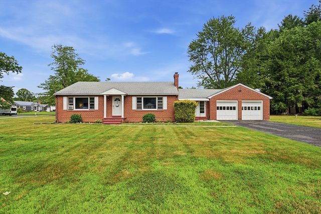 12 Wilbraview Dr, Wilbraham, MA 01095