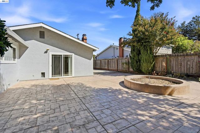 7508 San Sabana Rd, Dublin, CA 94568
