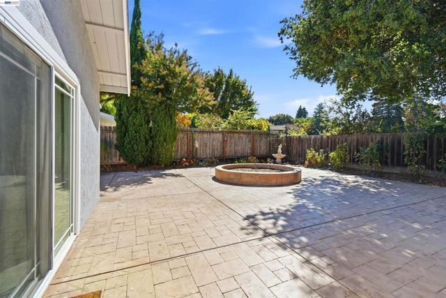 7508 San Sabana Rd, Dublin, CA 94568