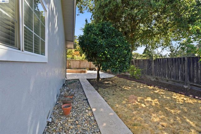 7508 San Sabana Rd, Dublin, CA 94568