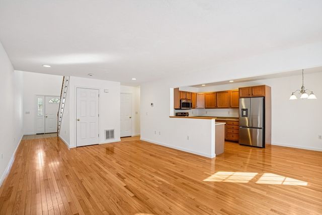 18 Alden Drive 18, Berlin, MA 01503