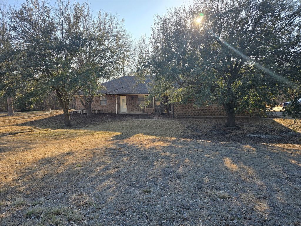109 Simmons Loop, Van Alstyne, TX 75495