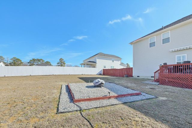 78 Bushel Basket Drive, Benson, NC 27504