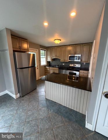 8133 BULLNECK RD, Baltimore, MD 21222