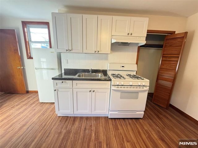 102 Union Street 1B, Newark, NJ 07105