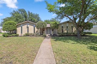 8 Green View Circle, Richardson, TX 75081