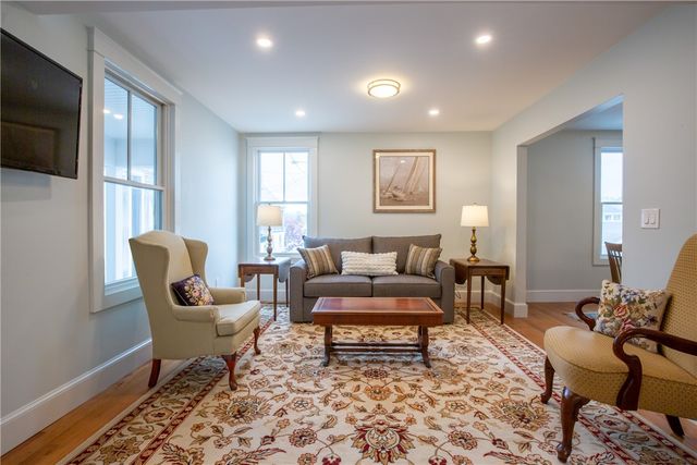 5 Gillies Court, Newport, RI 02840