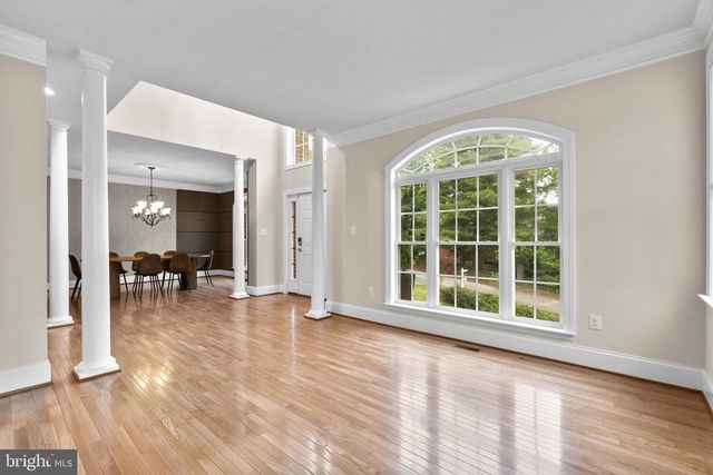 9712 CENTENNIAL MEADOWS LN, Ellicott City, MD 21042