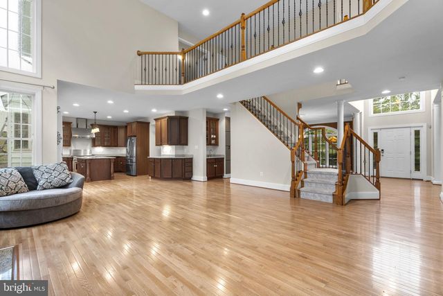 9712 CENTENNIAL MEADOWS LN, Ellicott City, MD 21042