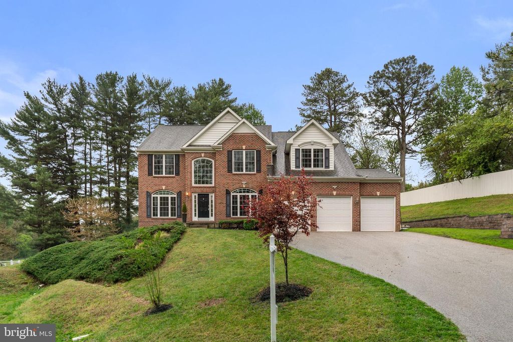 Image 1 of property listing at 9712 CENTENNIAL MEADOWS LN, Ellicott City, MD 21042