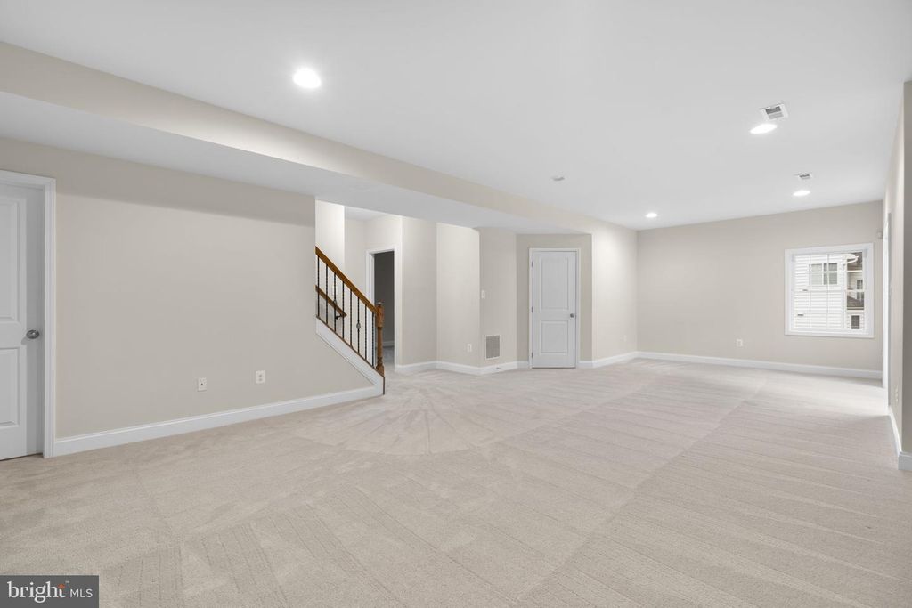 Image 23 of property listing at 9712 CENTENNIAL MEADOWS LN, Ellicott City, MD 21042