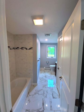 39 Old Auburn Road, Derry, NH 03038
