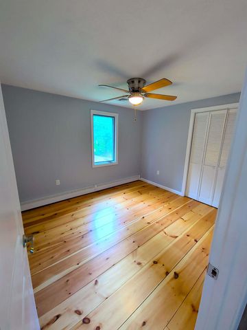 39 Old Auburn Road, Derry, NH 03038