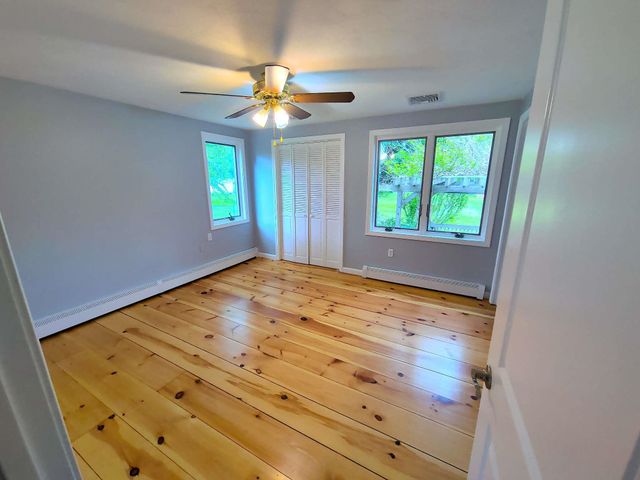 39 Old Auburn Road, Derry, NH 03038