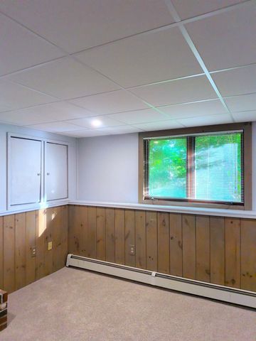 39 Old Auburn Road, Derry, NH 03038