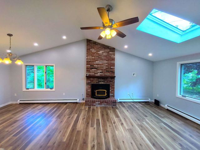 39 Old Auburn Road, Derry, NH 03038