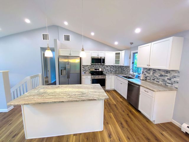 39 Old Auburn Road, Derry, NH 03038