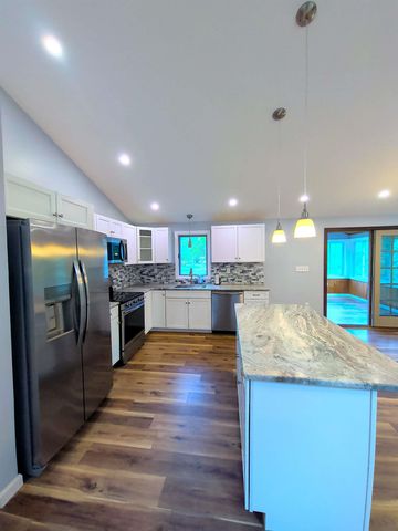 39 Old Auburn Road, Derry, NH 03038