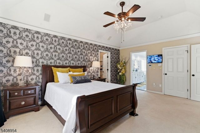 26 Fox Hollow Way, Green Twp., NJ 07821