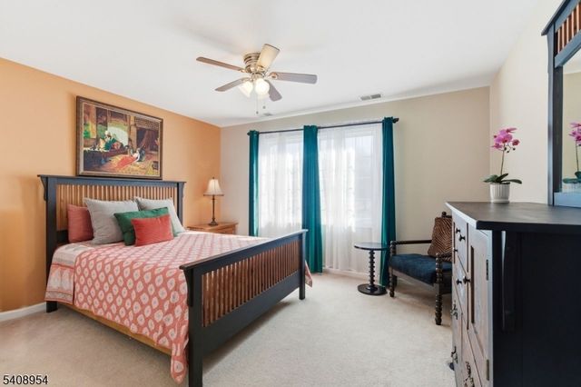 26 Fox Hollow Way, Green Twp., NJ 07821