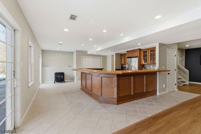 26 Fox Hollow Way, Green Twp., NJ 07821