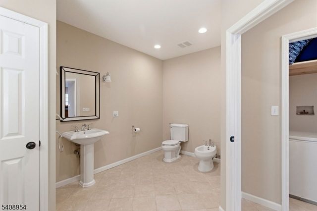 26 Fox Hollow Way, Green Twp., NJ 07821