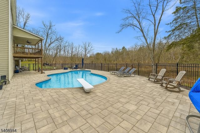 26 Fox Hollow Way, Green Twp., NJ 07821