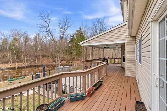 26 Fox Hollow Way, Green Twp., NJ 07821