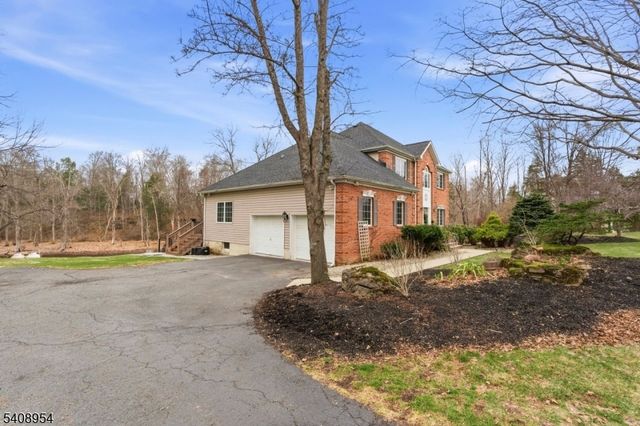 26 Fox Hollow Way, Green Twp., NJ 07821