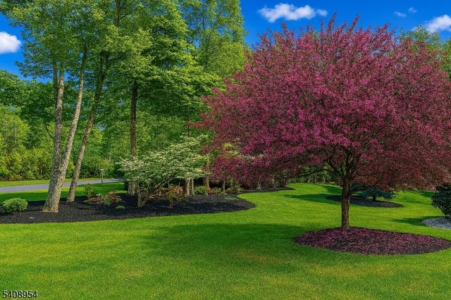 26 Fox Hollow Way, Green Twp., NJ 07821