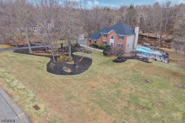 26 Fox Hollow Way, Green Twp., NJ 07821