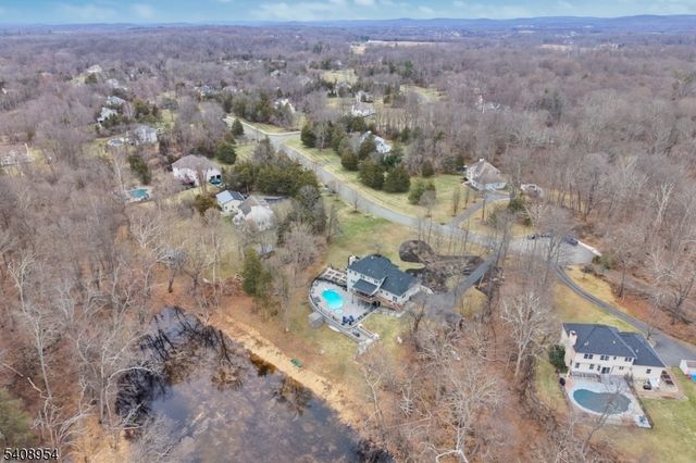 26 Fox Hollow Way, Green Twp., NJ 07821