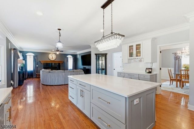 26 Fox Hollow Way, Green Twp., NJ 07821