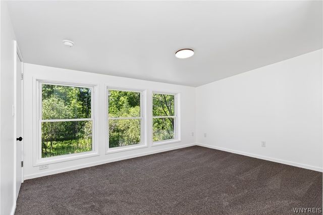 4076 North Freeman Road, Orchard Park, NY 14127