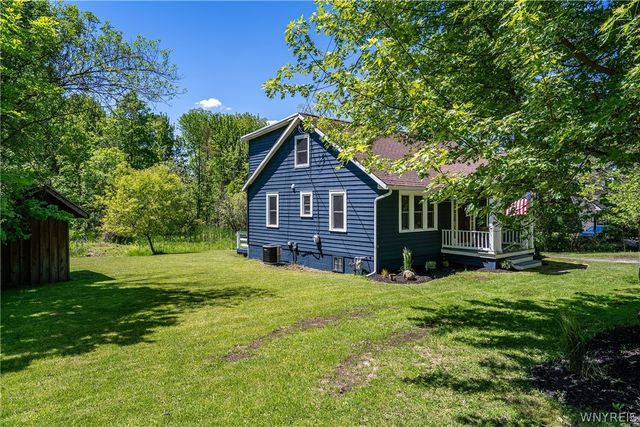 4076 North Freeman Road, Orchard Park, NY 14127