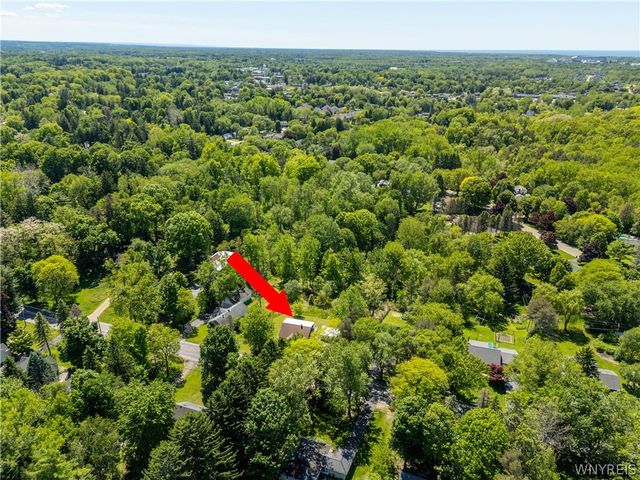 4076 North Freeman Road, Orchard Park, NY 14127