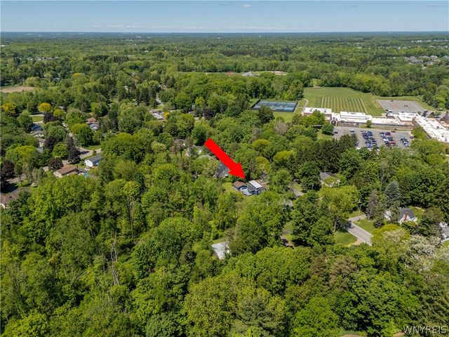 4076 North Freeman Road, Orchard Park, NY 14127