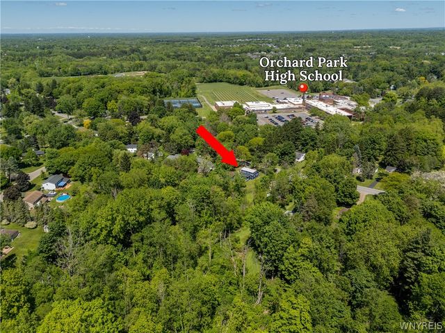 4076 North Freeman Road, Orchard Park, NY 14127