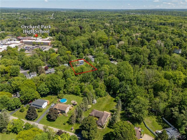 4076 North Freeman Road, Orchard Park, NY 14127