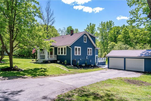 4076 North Freeman Road, Orchard Park, NY 14127