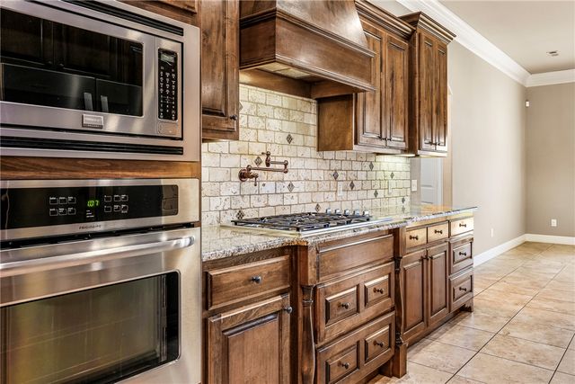 3905 SW Gemstone Boulevard, Bentonville, AR 72713