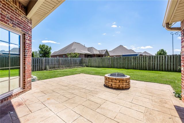 3905 SW Gemstone Boulevard, Bentonville, AR 72713