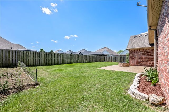 3905 SW Gemstone Boulevard, Bentonville, AR 72713