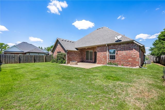 3905 SW Gemstone Boulevard, Bentonville, AR 72713